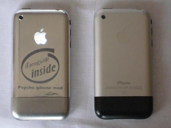 Het verschil tussen de standaard iphone en de gemodde 16gb versie van mij.
